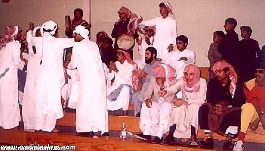 صورة قديمة لجمهور كرة الطائرة في القصيم في أواخر الثمانينات