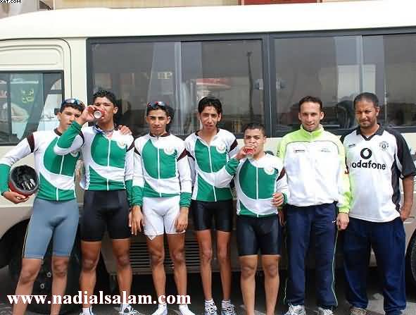 صورة جماعية للفريق