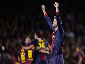 مدافع برشلونة والمنتخب الأسباني بيكيه